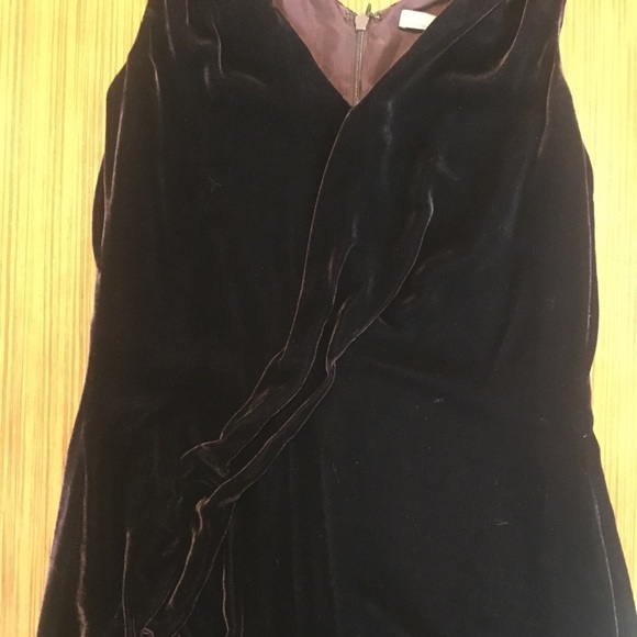 Beautiful burgundy velvet dress from Vince - Picture 3 of 3